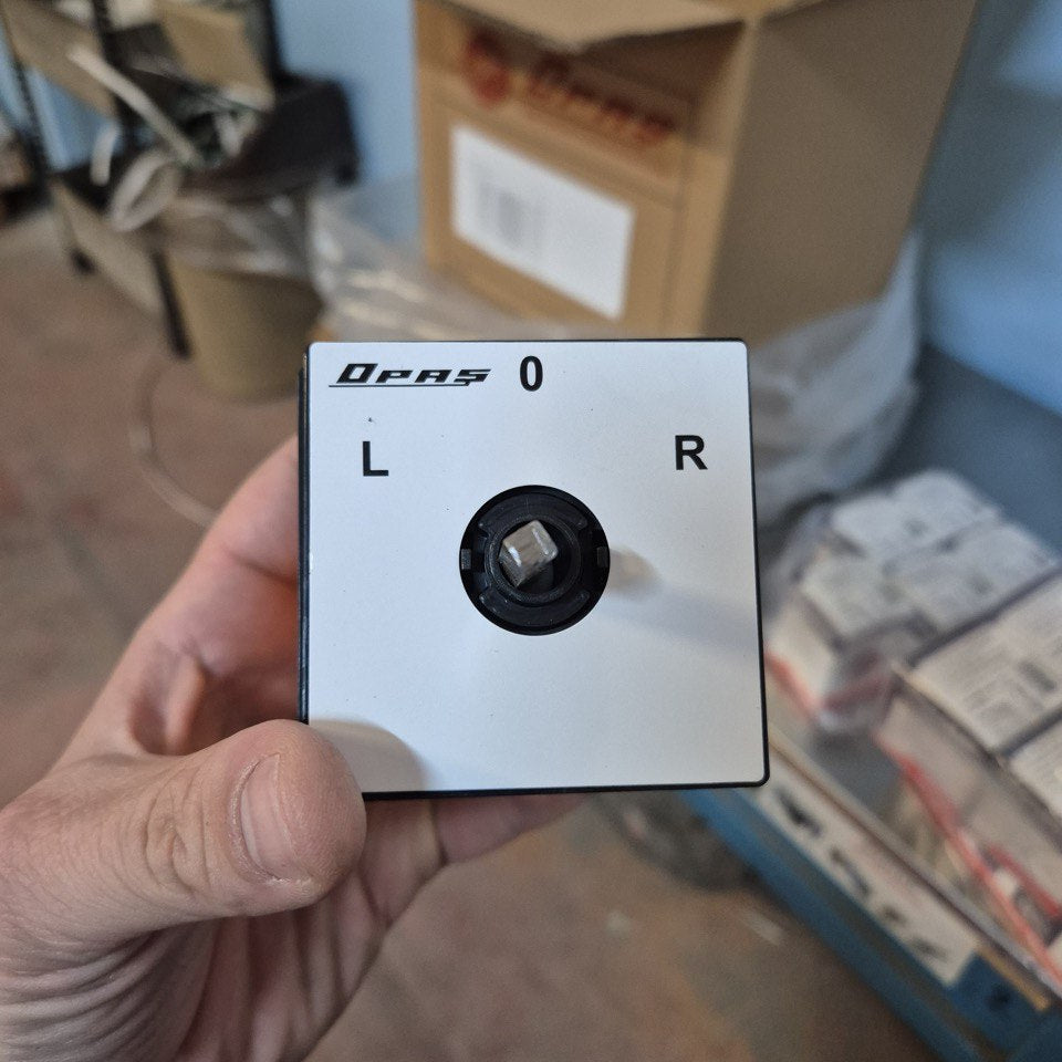Motor Reversing 3 position Rotary Cam Switch, 1-0-1, L-0-R, 3 poles, 16-125A, OPAŞ